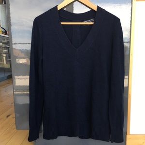 Banana Republic Women’s V-neck Navy Merino Sweater